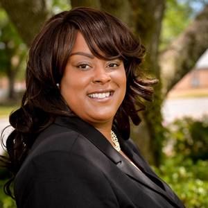 Meet your Posher, Mia